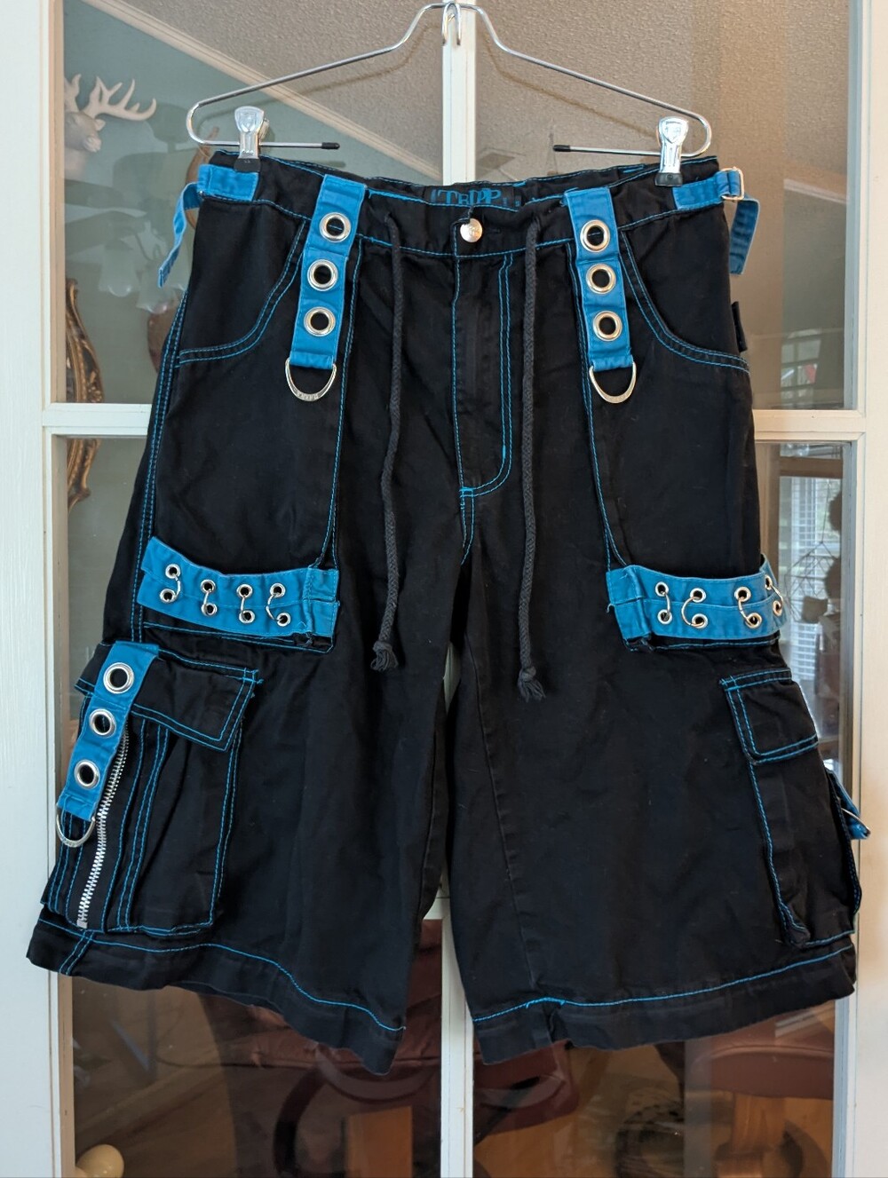 Vintage Tripp NYC Blue Black Studded Cargo Shorts Size Small